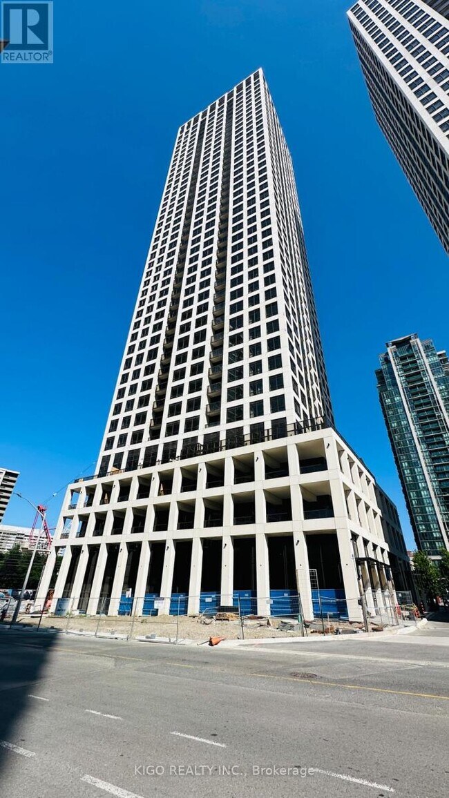Building Photo - 30 Elm Dr W