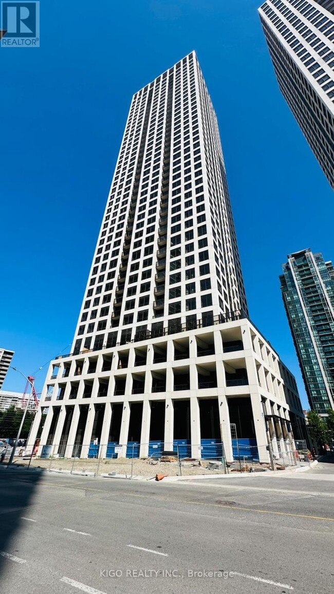 Building Photo - 30 Elm Dr W