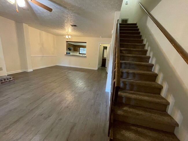 Foto del edificio - 254 Highland Park Dr