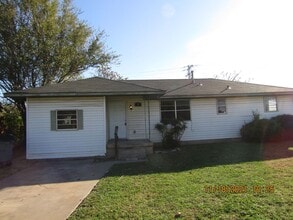 Building Photo - 1 NW 28th St