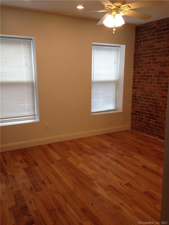 Building Photo - 555 Winchester Ave