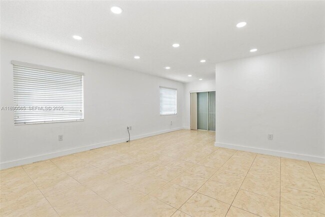 Foto del edificio - 5633 SW 40th St