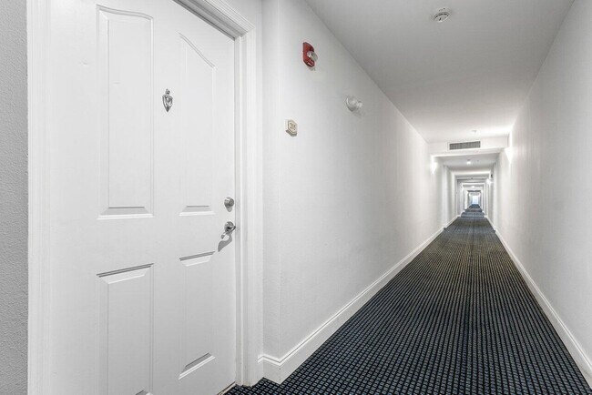 Foto del edificio - 250 NE 3rd Ave