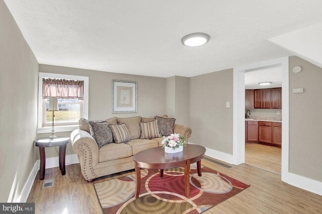 Building Photo - Charming 2 Bedroom, 1 Bath Single Family Home in Northeastern School District!!