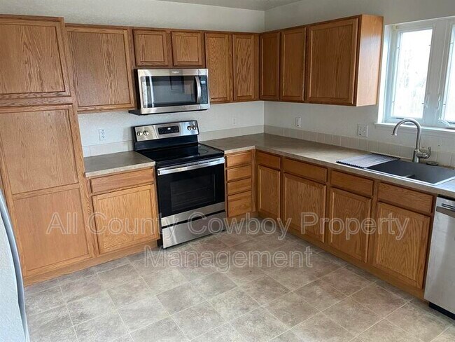 Building Photo - 918 E Palmer Dr