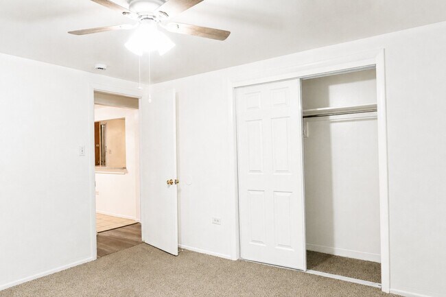 Foto del edificio - 1375 Everett Ct