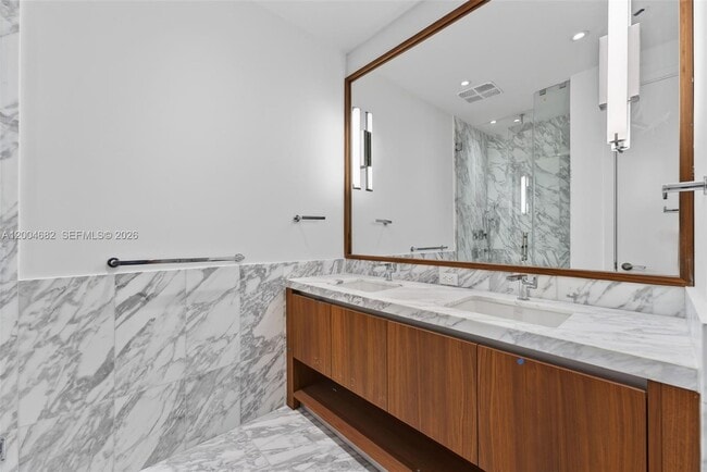 Foto del edificio - 175 SE 25th Rd