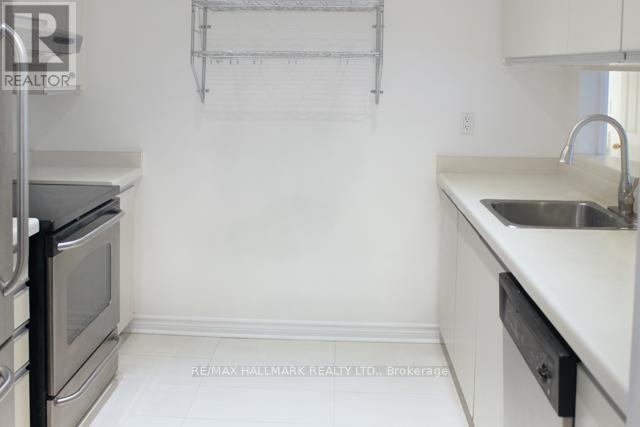 Building Photo - 701 King St W