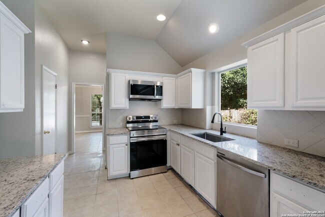 Building Photo - 2506 Somerall