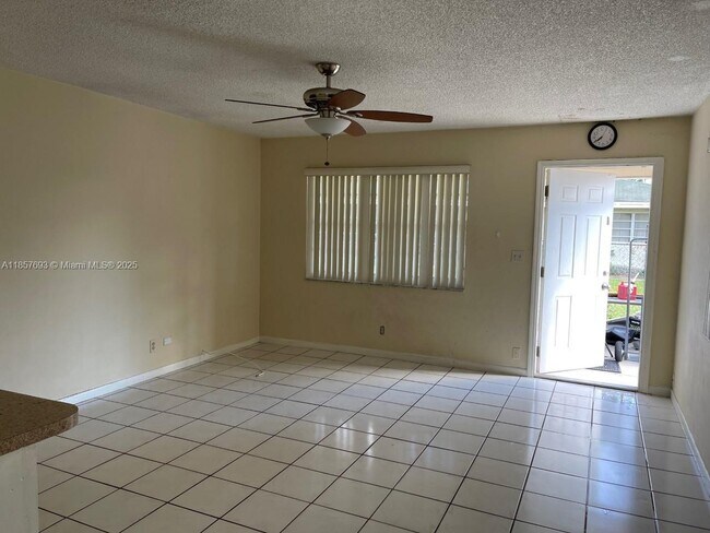 Foto del edificio - 718 SW 7th St