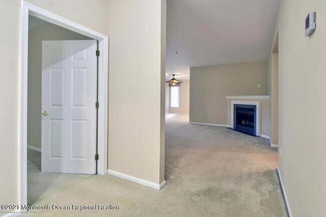 Building Photo - 552 St Andrews Pl