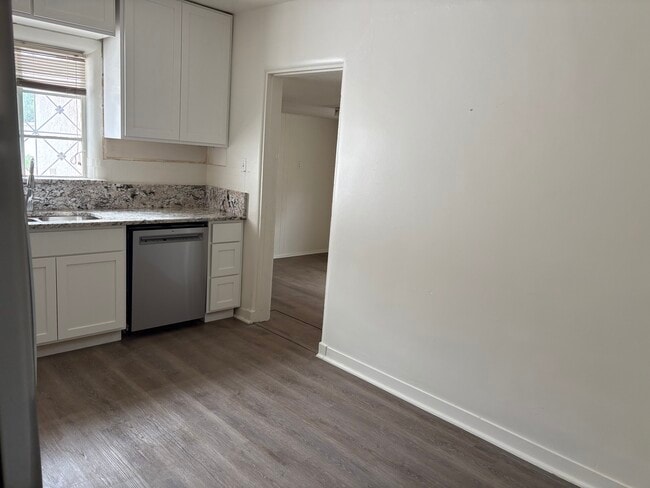 All New Appliances - 1038 Buena Vista Dr SE