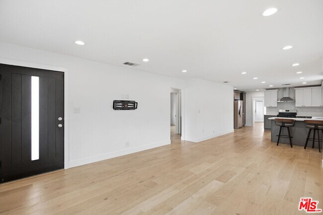 Building Photo - 4221 166th St
