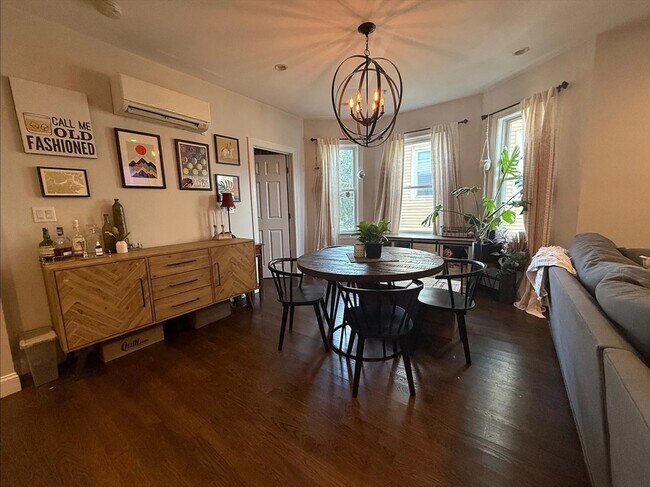 Foto del edificio - 465 Ashmont St