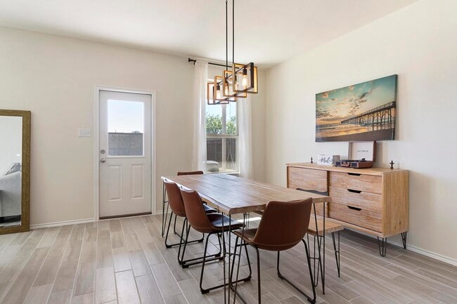 Building Photo - 269 La Dera Dr