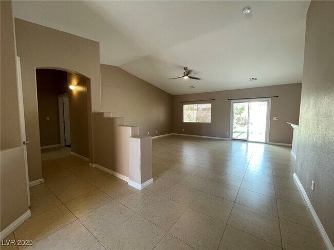 Foto del edificio - 92 Whitetail Archery Ave