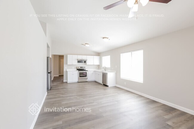 Foto del edificio - 8647 W Mariposa Dr