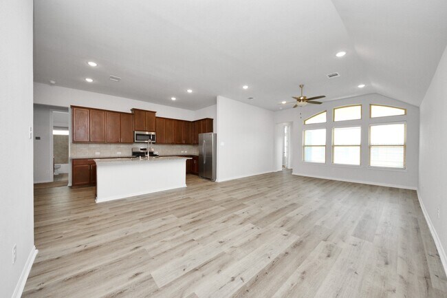 Foto del edificio - 165 Sunray Creek Dr