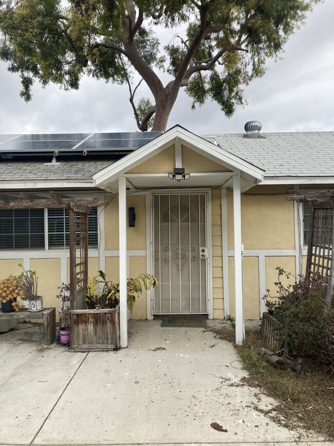 Building Photo - 13012 McKinley Ave