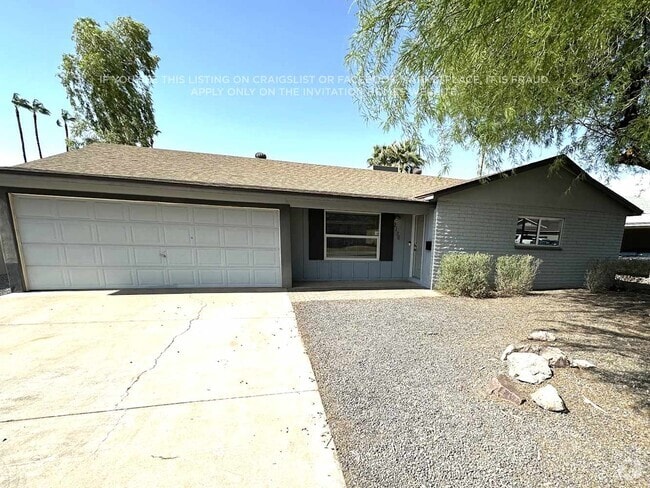Building Photo - 2136 E Broadmor Dr