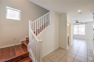Building Photo - 10057 Bonterra Ave