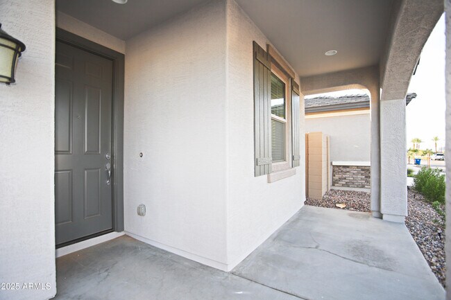 Foto del edificio - 1005 W Finch Dr