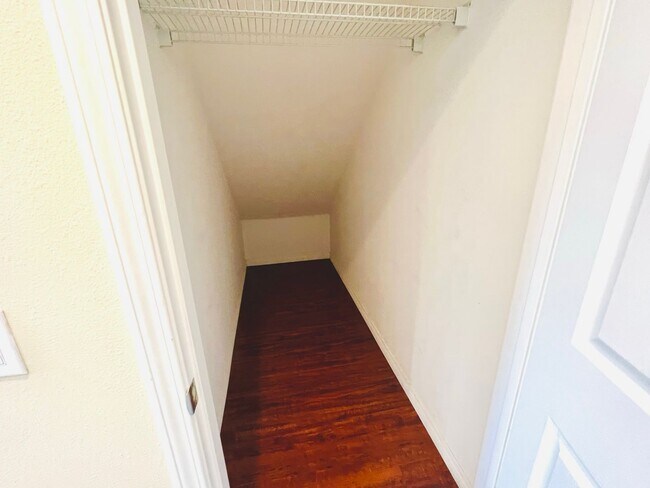 Foto del edificio - Beautiful 4 Bedroom home