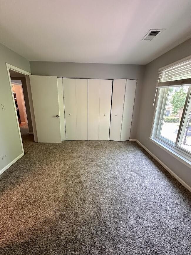 Foto del edificio - 2 bedroom in Northbrook IL 60062