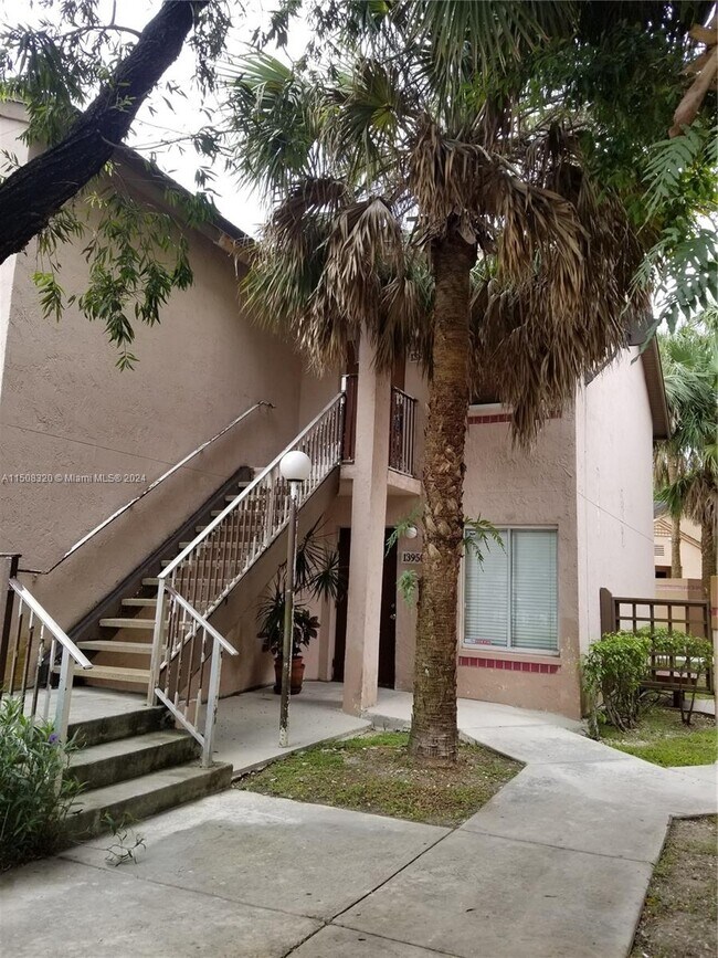 Building Photo - 13952 SW 91st Terrace
