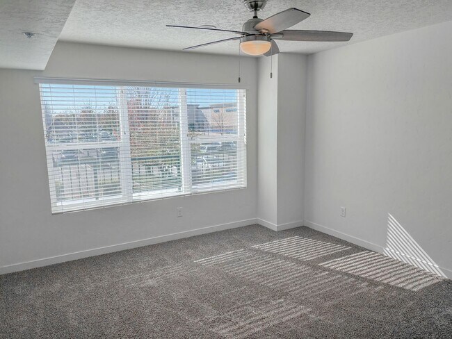 Foto del edificio - 3710 N Centrepoint Way