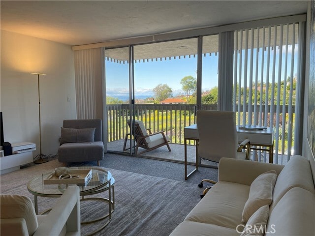 Building Photo - 6542 Ocean Crest Dr