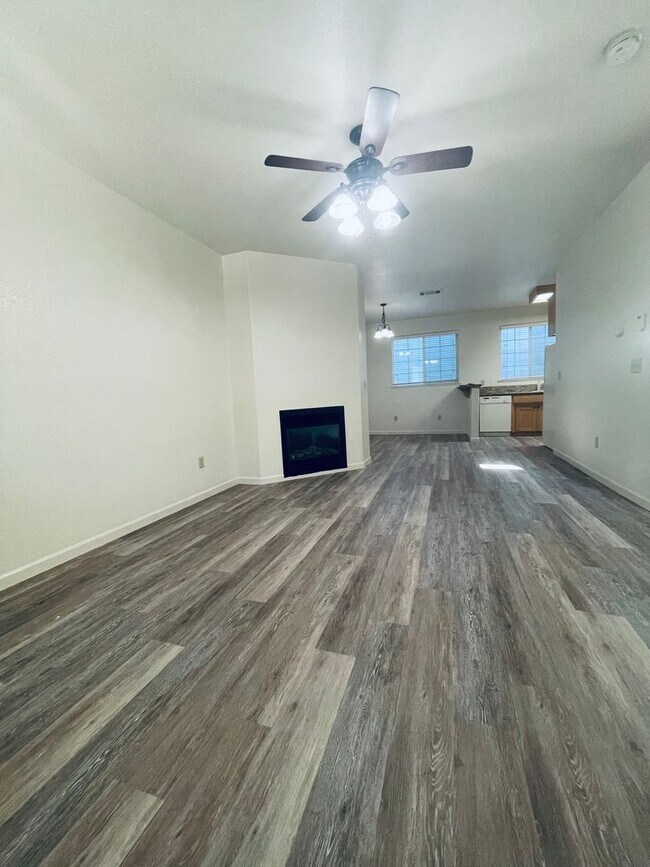 Foto del edificio - 18th Street, 718-720-722