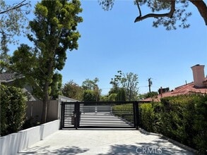 Building Photo - 4832 La Canada Blvd