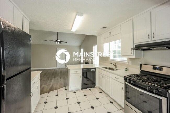 Foto del edificio - 3 Bedroom Pet-Friendly Home in RIVERDALE, ...