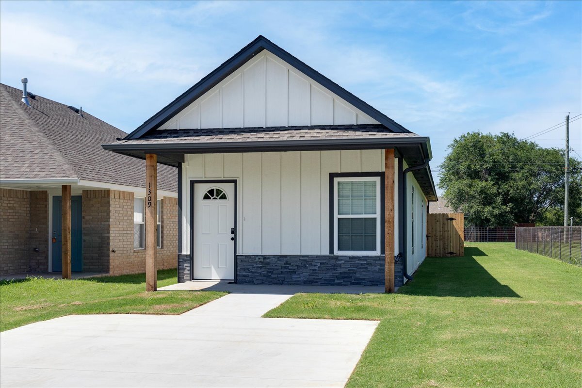 Foto del edificio - 2107 SW McKinley Ave