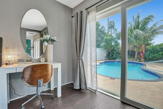 5730 NE 18th Ave photo'