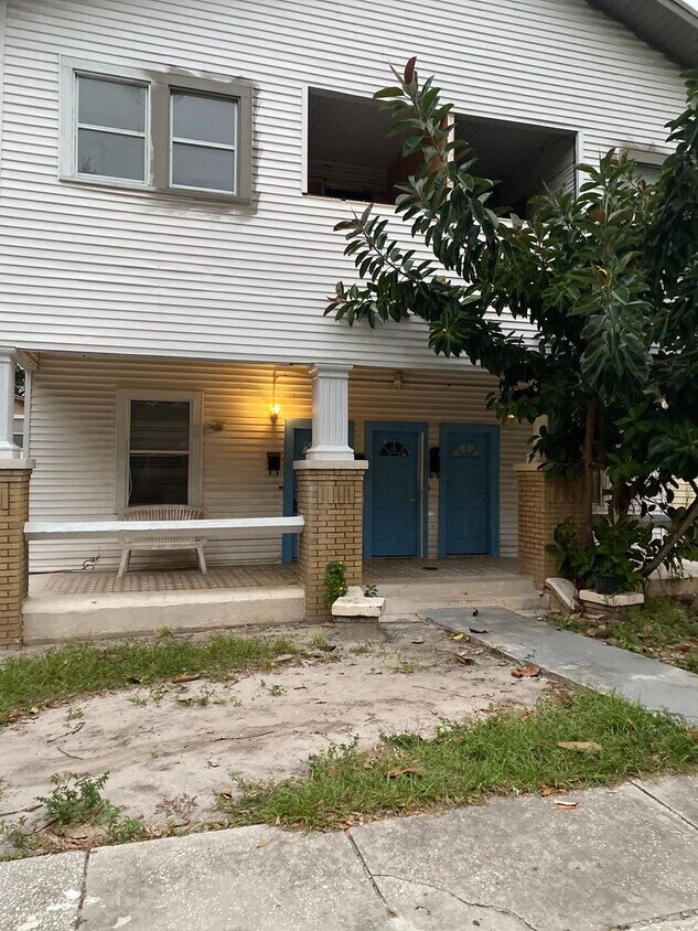 Primary Photo - CHARMING 2 BEDROOM 1 BATH APARTMENT HOME - $500 OFF FIRST MONTH RENT!