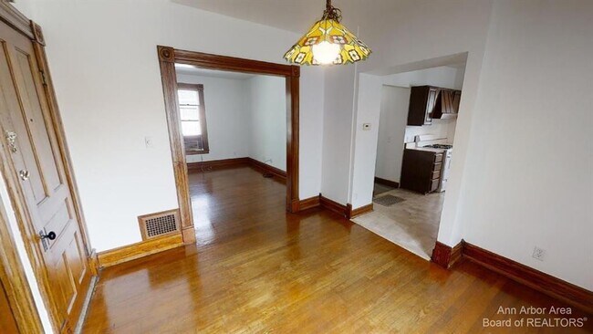 Foto del edificio - 821 W Liberty St