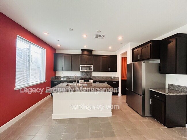 Foto del edificio - 320 Fruitvale Rd