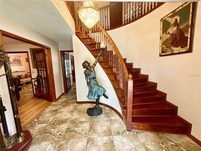 Foto del edificio - 8834 Whispering Oaks Trail