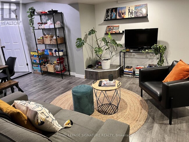 Photo du bâtiment - 203 Caledonia Rd