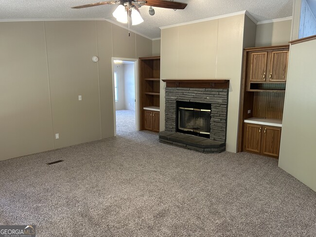Foto del edificio - 6598 Jackson Trail Rd
