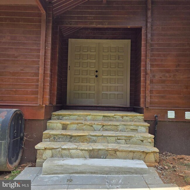 Foto del edificio - 5545 Broadwater Ln