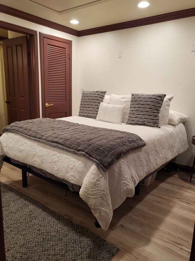 Foto del edificio - Charming Guest House in Glendora's "The Oaks"