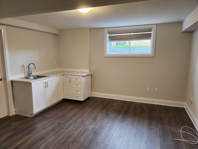 Photo du bâtiment - 235 Raspberry Pl