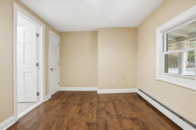 Building Photo - 1206 Cherry Lane Rd