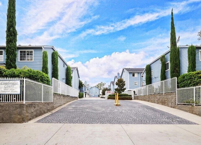 Foto del edificio - 26105 Frampton Ave