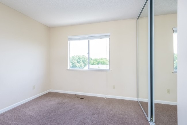 Building Photo - 112 Encinal Pl