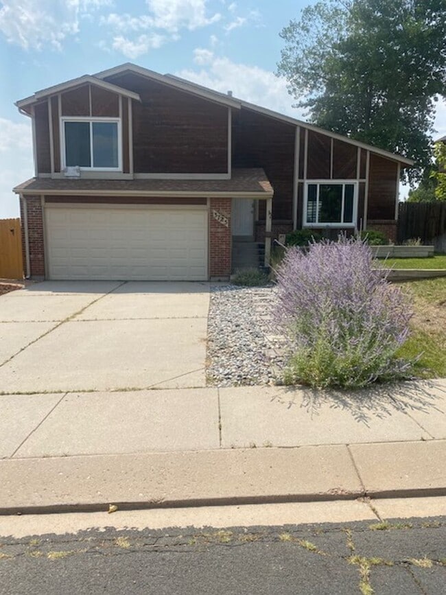 Building Photo - 3725 Sedgewood Way