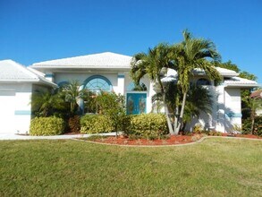 Building Photo - 1980 Aqui Esta Dr